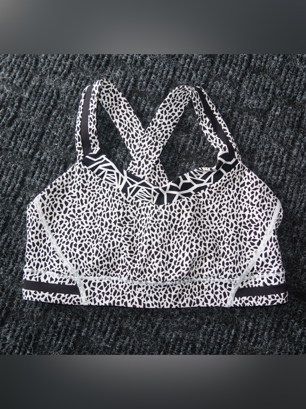 lululemon athletica Black & White Patterned Crossback Sports Bra